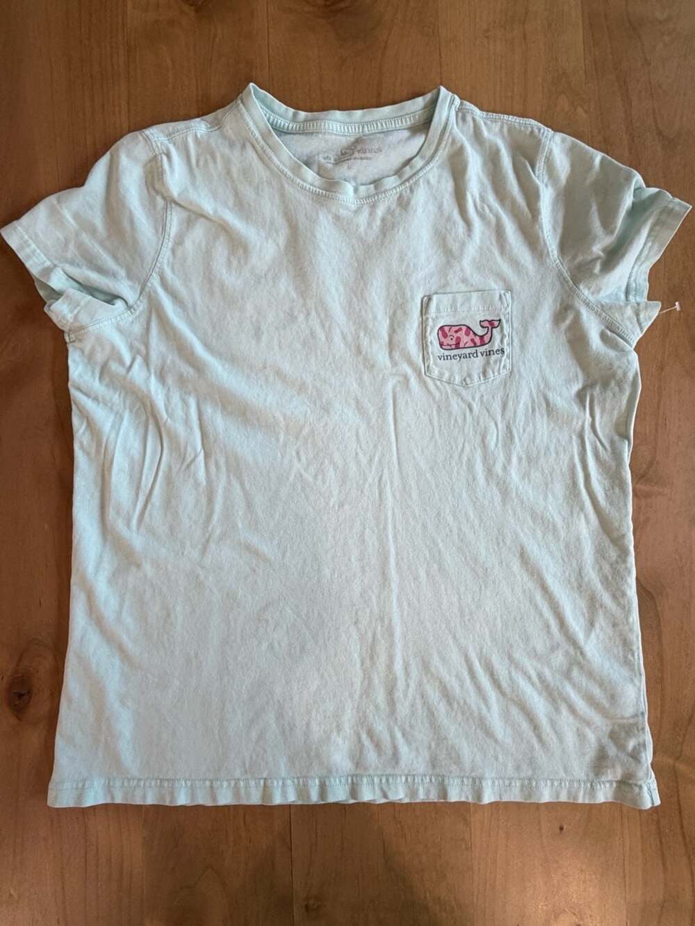 Vineyard Vines Pocket T-Shirt Size L Light Blue Pink Pineapple Whale